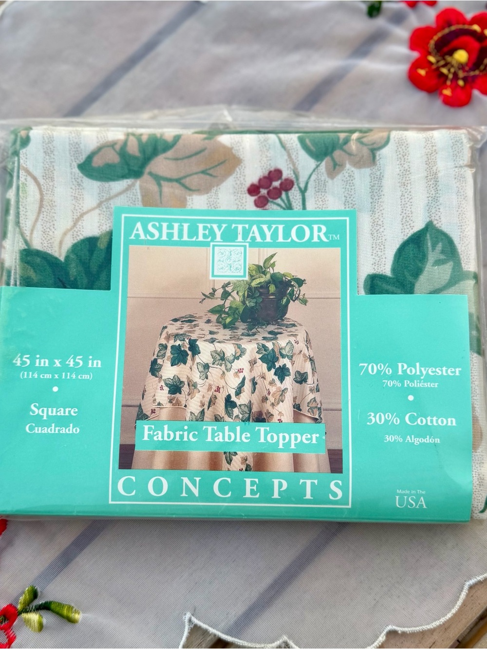 Ashley Taylor Green and Cream Leaf Print Fabric Table Topper